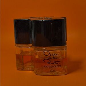 Oscar de la Renta Eau de Toilette with Black Cap